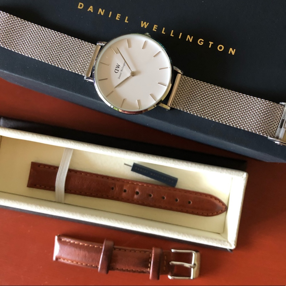 Daniel Wellington 28mm Silver Watch